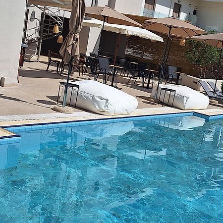 Soho Blue City Hotel Hersonissos  Bagian luar foto