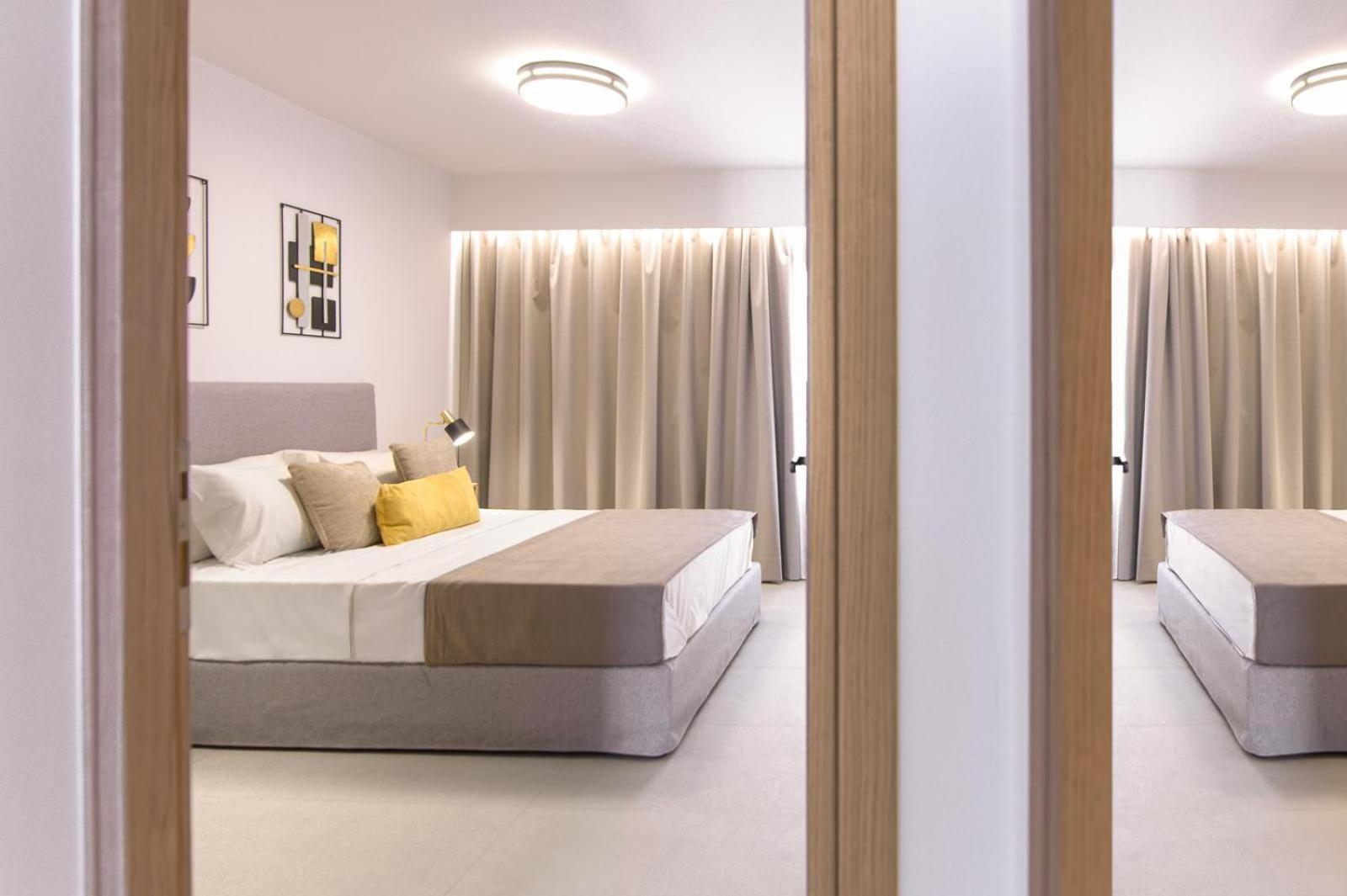 Soho Blue City Hotel Hersonissos  Bagian luar foto