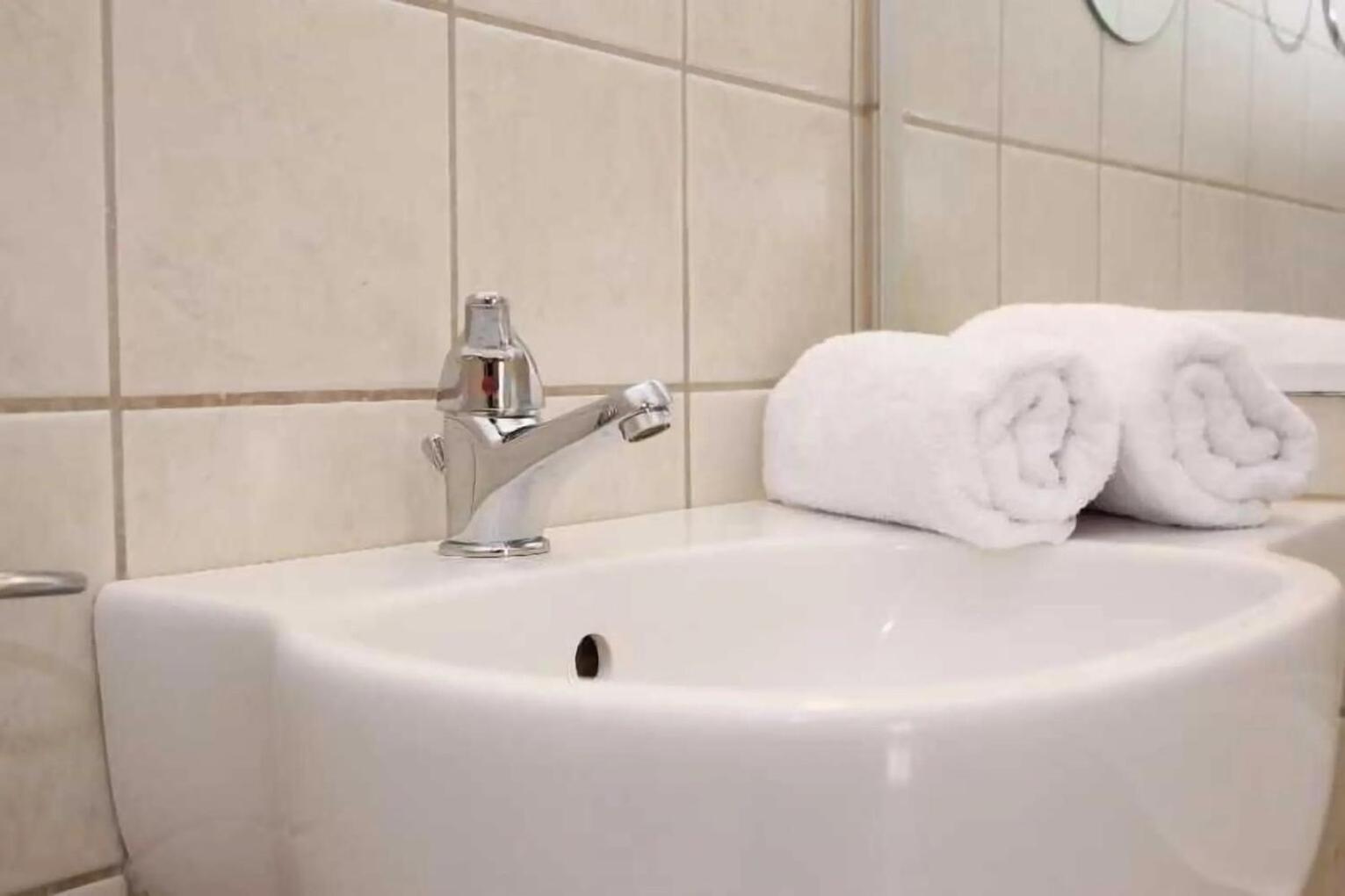 Soho Blue City Hotel Hersonissos  Bagian luar foto