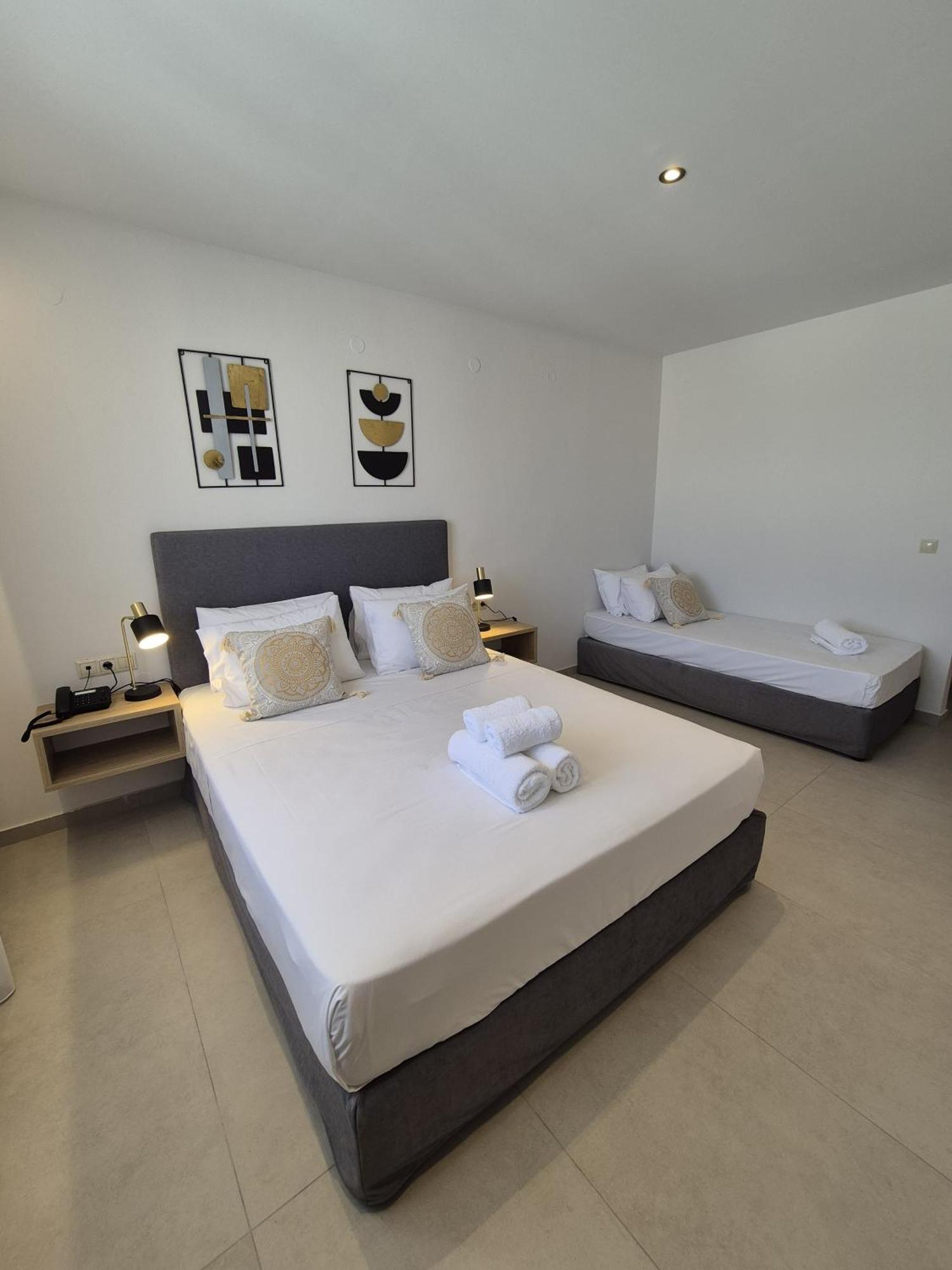 Soho Blue City Hotel Hersonissos  Bagian luar foto